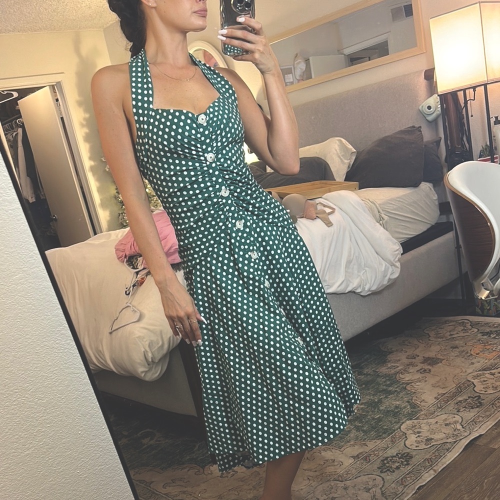 Green Halter Neck Backless Sundress for Cocktail Events